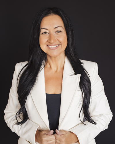 Angele Menevichian